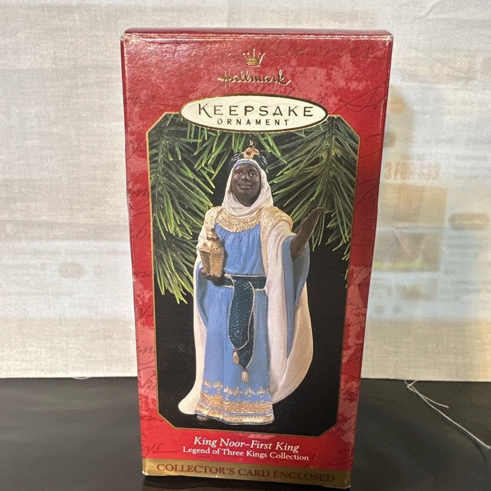 Hallmark Keepsake Ornament - King Noor in Blue and Gold Robe